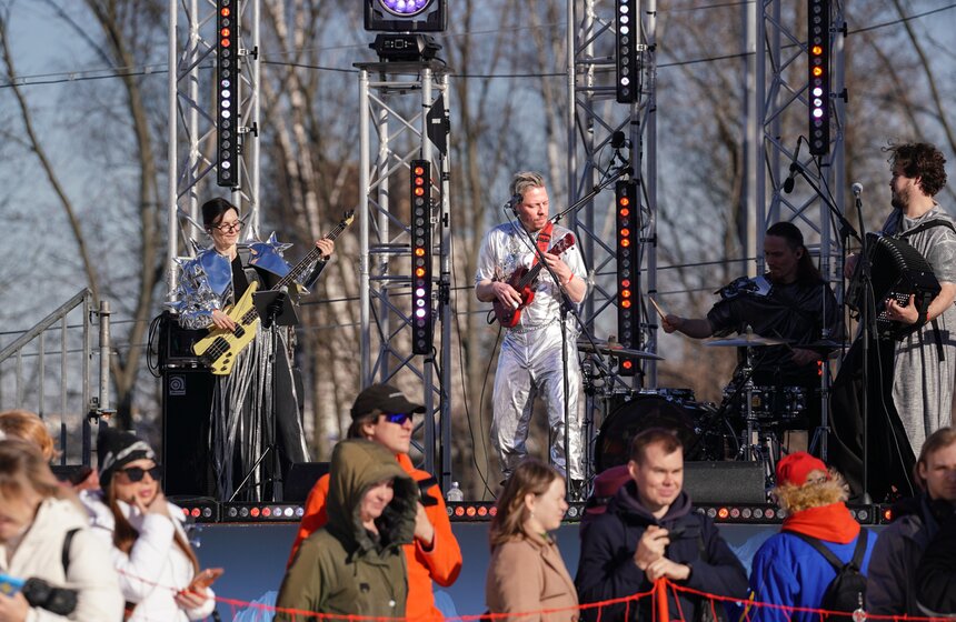 Спортивный карнавал для горнолыжников и сноубордистов состоялся на Воробьевых горах 34 фото