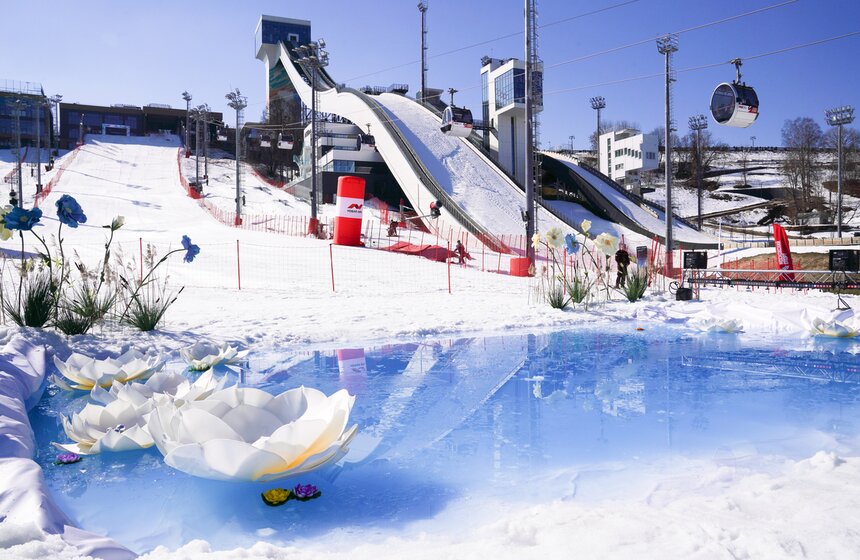 Спортивный карнавал для горнолыжников и сноубордистов состоялся на Воробьевых горах 2 фото