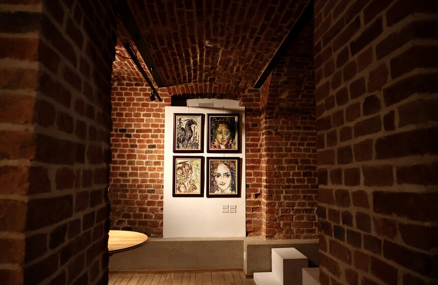 Выставка "Живая фактура" открылась в Музее нонконформизма 7 фото