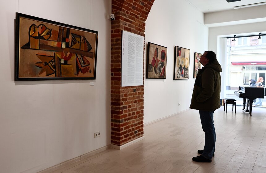 Выставка "Живая фактура" открылась в Музее нонконформизма 9 фото