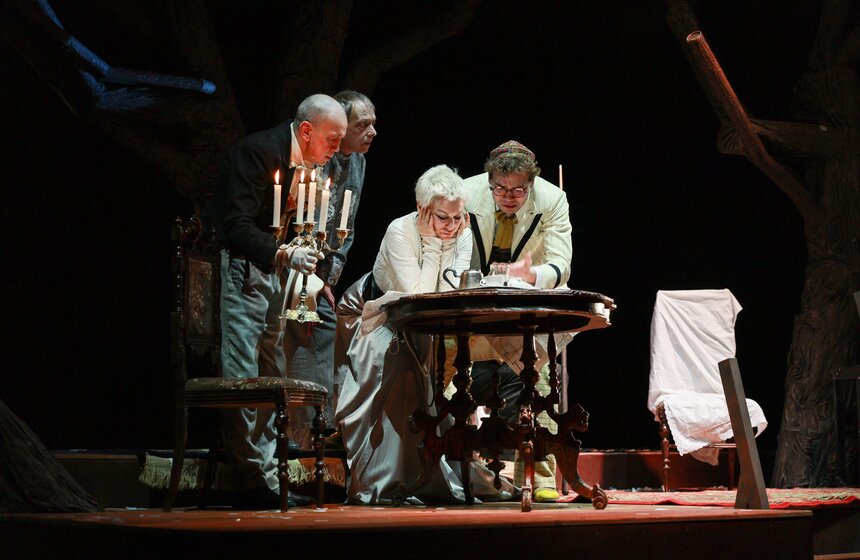 В Театре "Модерн" состоялась премьера спектакля "Вишневый сад" 1 фото