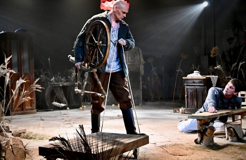 Премьера спектакля "Корова" состоялась в Театре на Таганке 13 фото