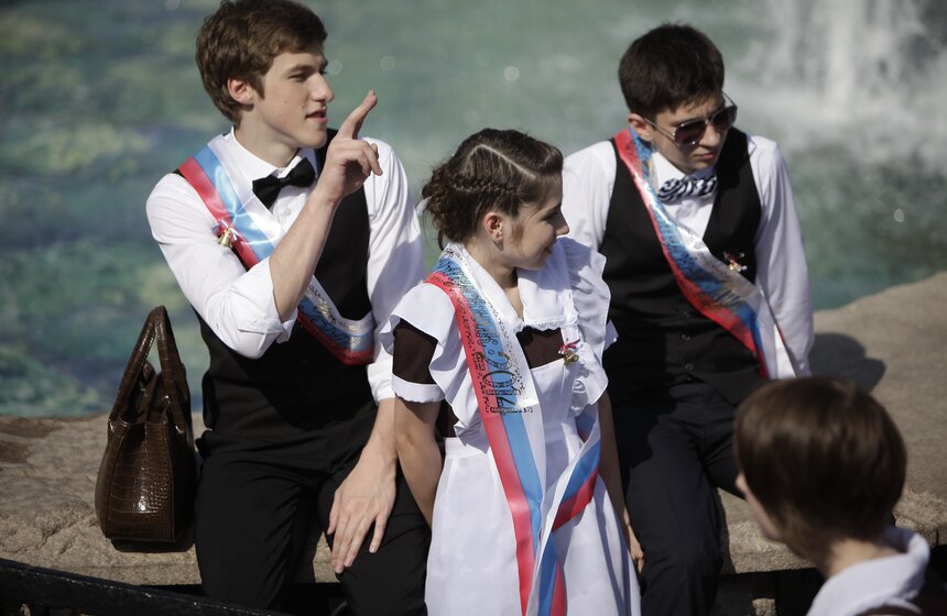 Московские школьники отметили "Последний звонок" 7 фото