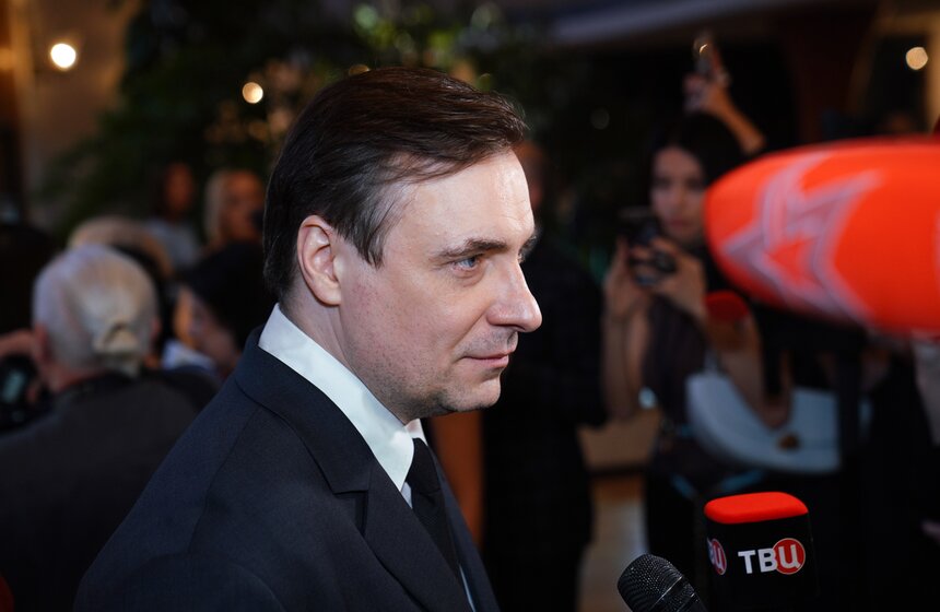 актер Евгений Цыганков