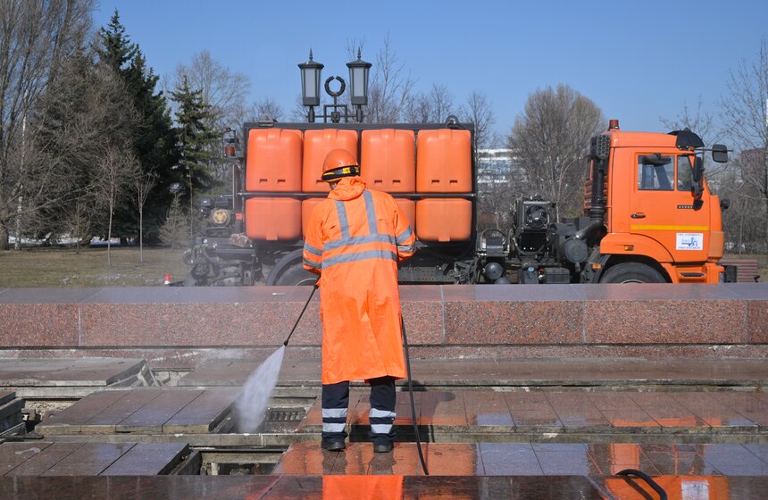 Фонтанный комплекс на Поклонной горе начали готовить к новому сезону 12 фото