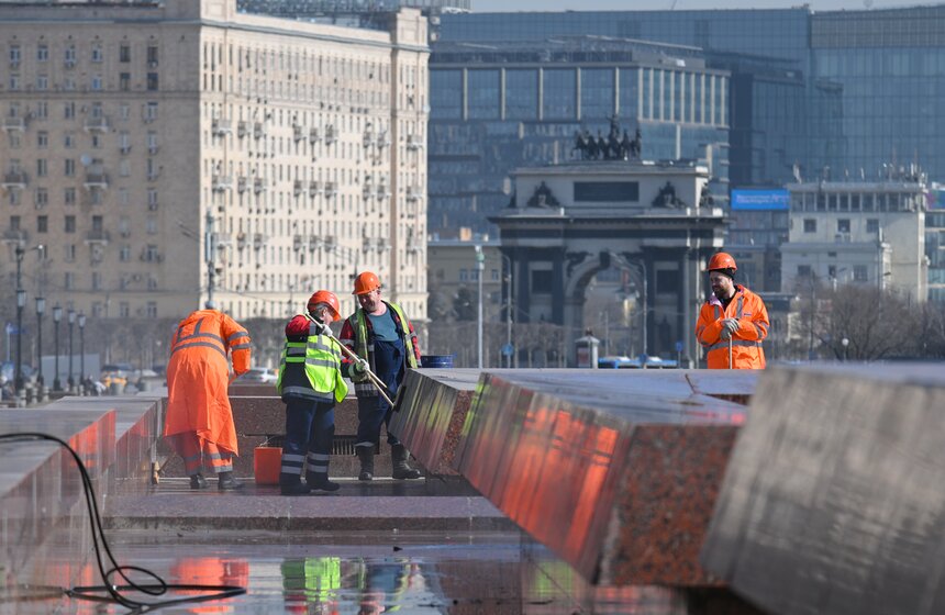 Фонтанный комплекс на Поклонной горе начали готовить к новому сезону 14 фото