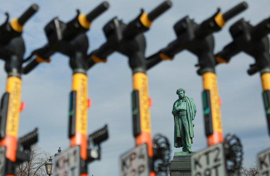 Сезон аренды велосипедов и самокатов начался в Москве 9 фото