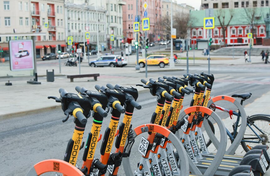 Сезон аренды велосипедов и самокатов начался в Москве 29 фото