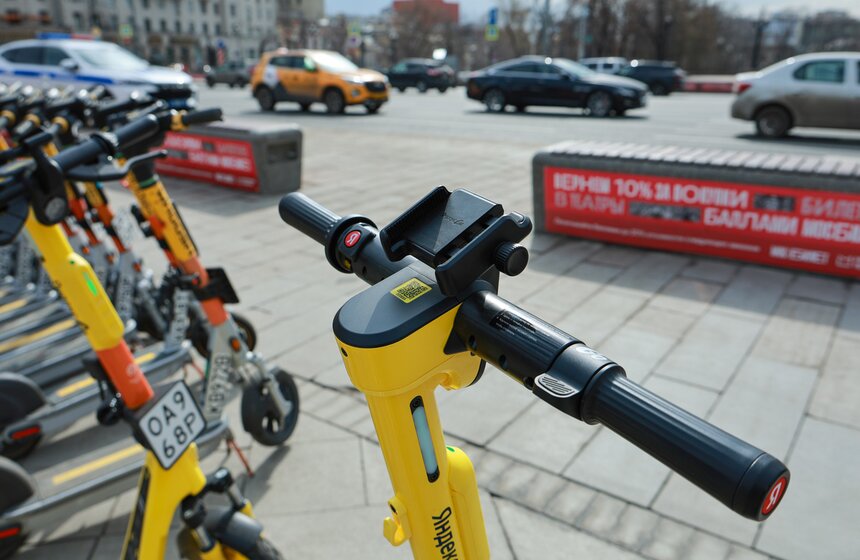 Сезон аренды велосипедов и самокатов начался в Москве 14 фото