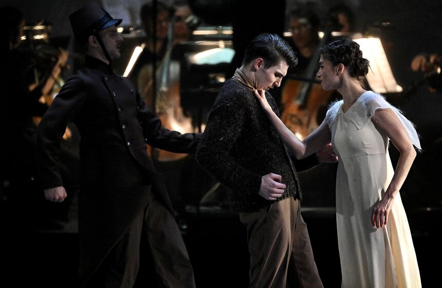 На сцене театра "Новая Опера" состоялась премьера спектакля "Щелкунчик. Несказка" 23 фото