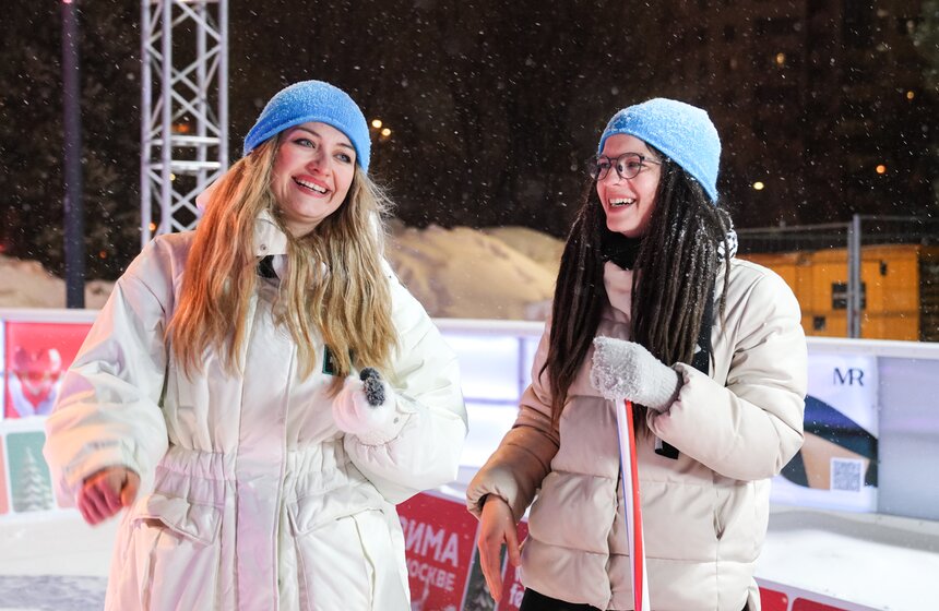 Телеканал Москва 24 принял участие в турнире в рамках "Недели керлинга" 33 фото