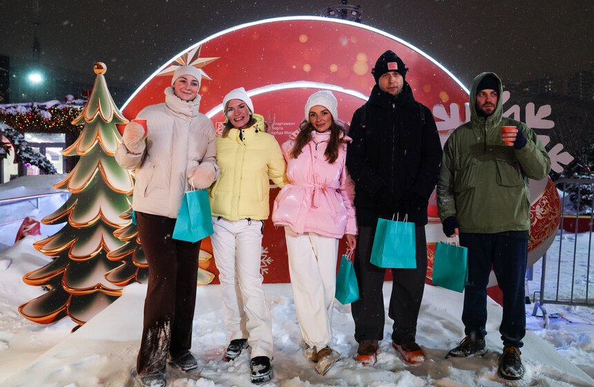 Телеканал Москва 24 принял участие в турнире в рамках "Недели керлинга" 35 фото