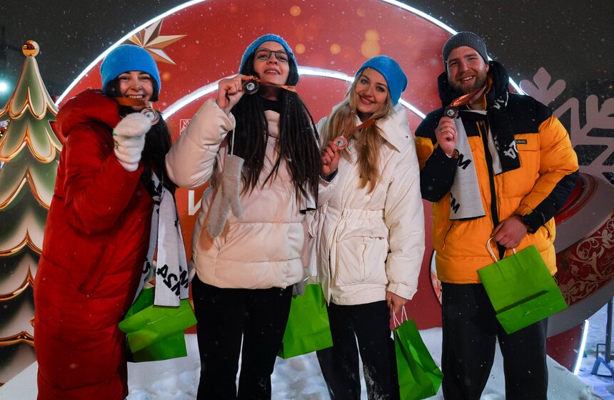 Телеканал Москва 24 принял участие в турнире в рамках "Недели керлинга" 36 фото