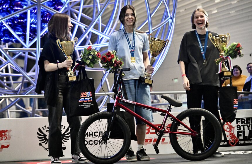 На ВДНХ прошли международные состязания по BMX-фристайлу 27 фото