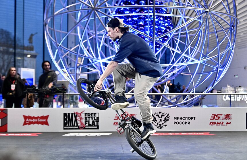 На ВДНХ прошли международные состязания по BMX-фристайлу 3 фото