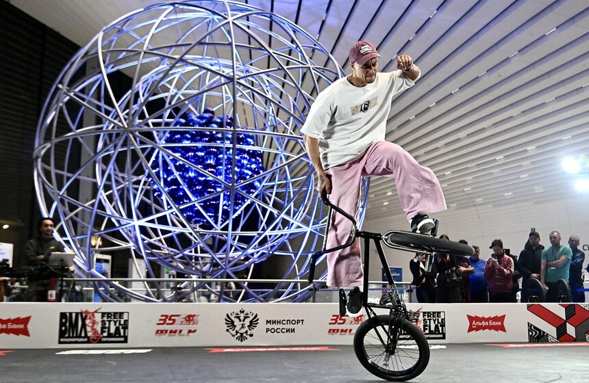 На ВДНХ прошли международные состязания по BMX-фристайлу 19 фото