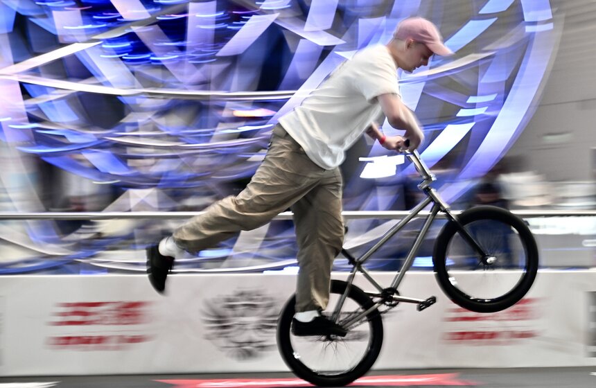 На ВДНХ прошли международные состязания по BMX-фристайлу 11 фото