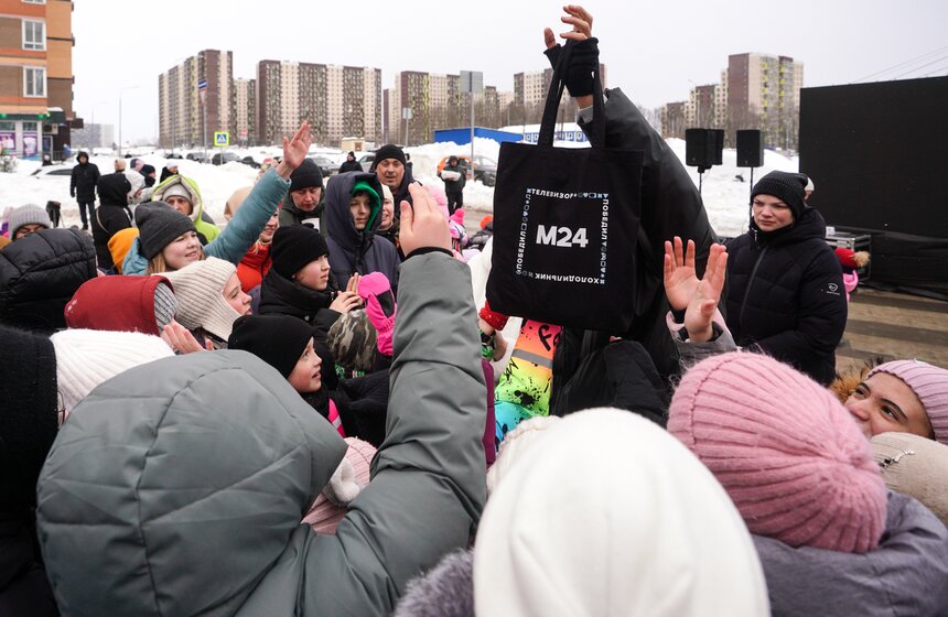 Масштабные гулянья прошли в последний день Масленицы в Москве 8 фото