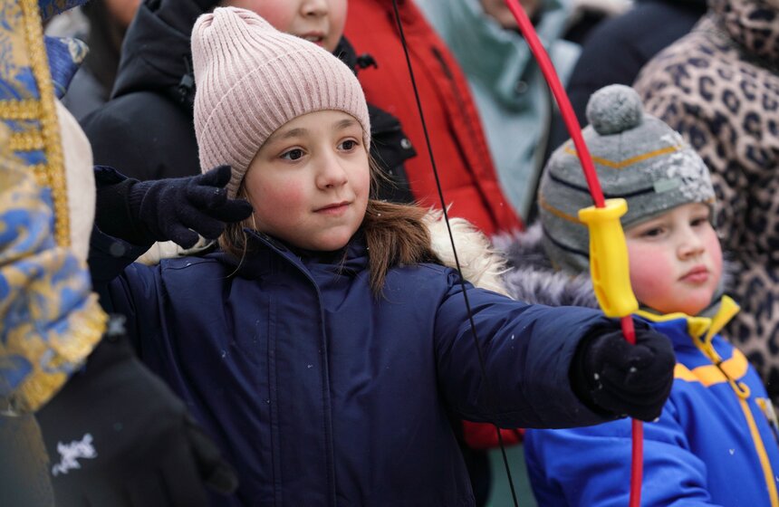 Масштабные гулянья прошли в последний день Масленицы в Москве 29 фото