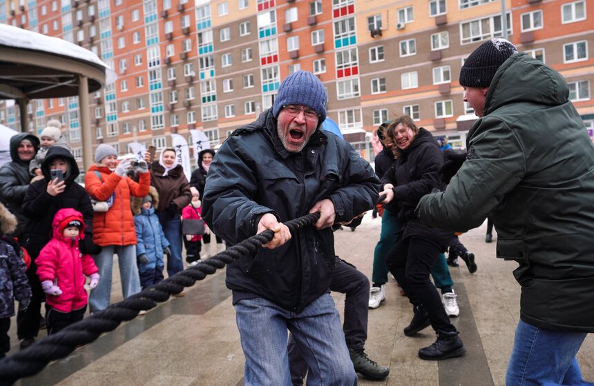 Масштабные гулянья прошли в последний день Масленицы в Москве 14 фото