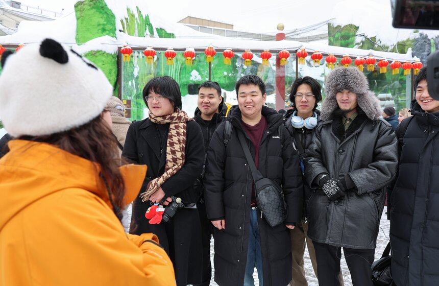 Фестиваль в честь китайского Нового года открылся в Московском зоопарке 18 фото