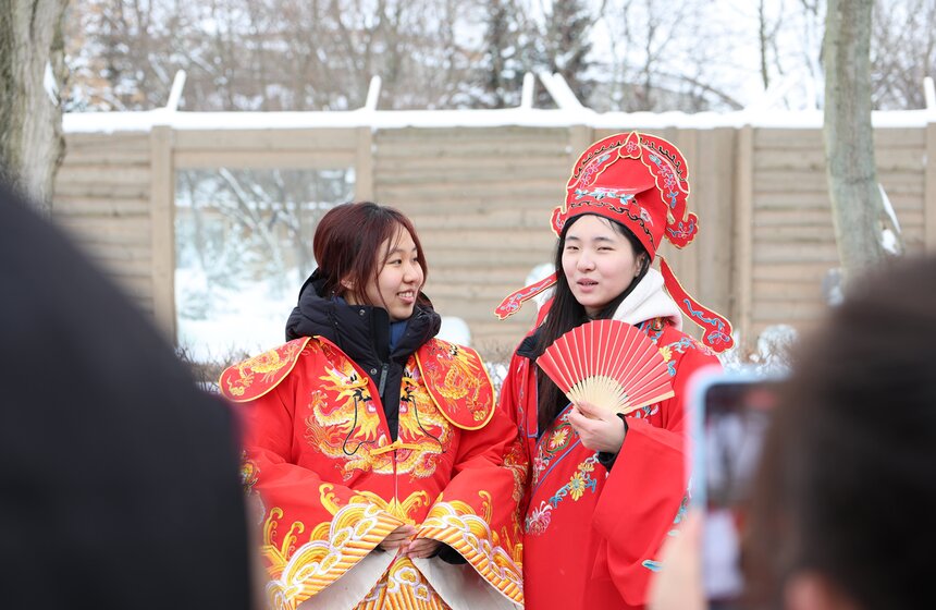 Фестиваль в честь китайского Нового года открылся в Московском зоопарке 19 фото