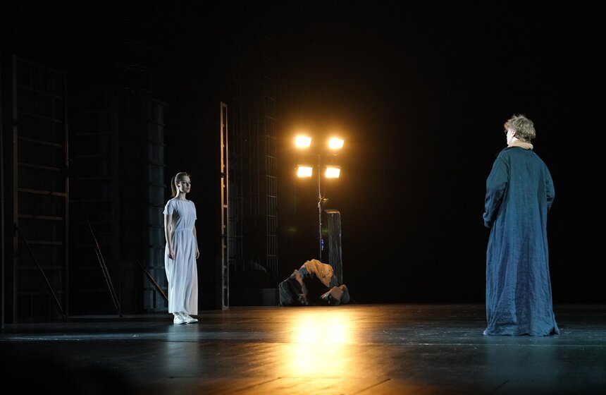 Премьера спектакля "Ромео и Джульетта" состоялась в Театре имени Вахтангова 13 фото