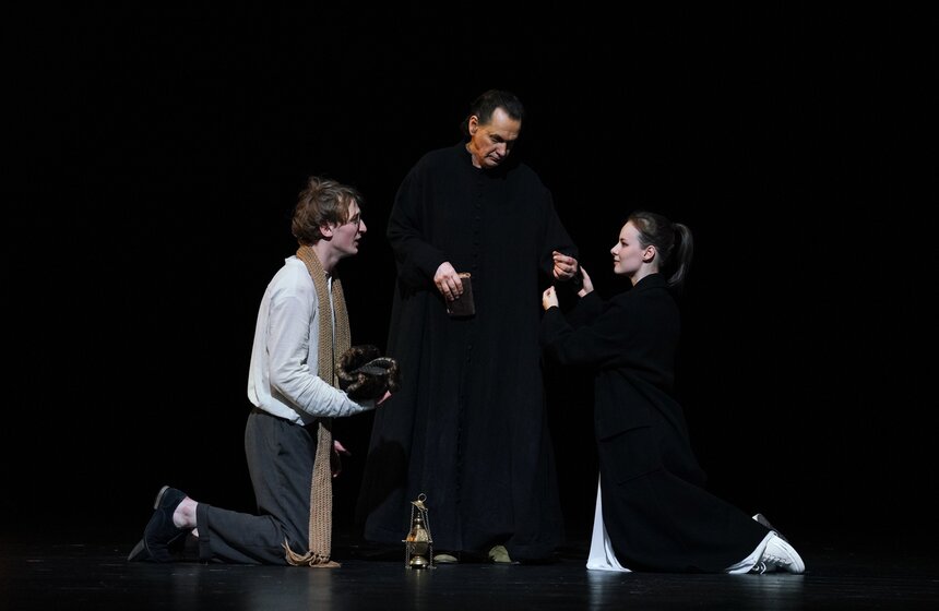 Премьера спектакля "Ромео и Джульетта" состоялась в Театре имени Вахтангова 23 фото