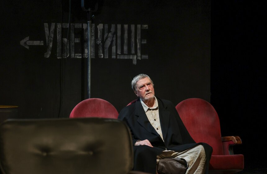 На сцене Театра имени Пушкина прошел пресс-показ спектакля "Лир во время чумы" 30 фото