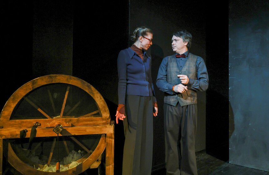 На сцене Театра имени Пушкина прошел пресс-показ спектакля "Лир во время чумы" 15 фото