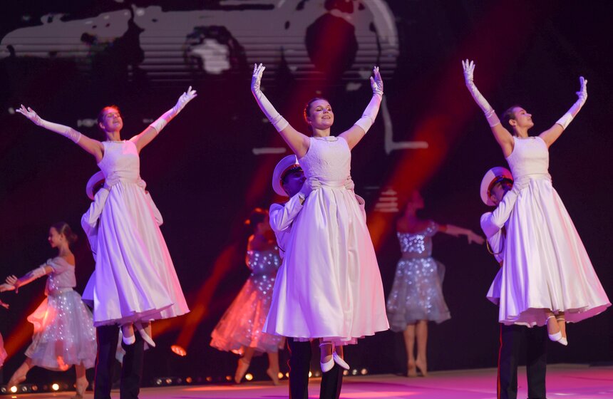 Гала-концерт "Сказ о доблести и чести" показали во Дворце Ирины Винер 31 фото