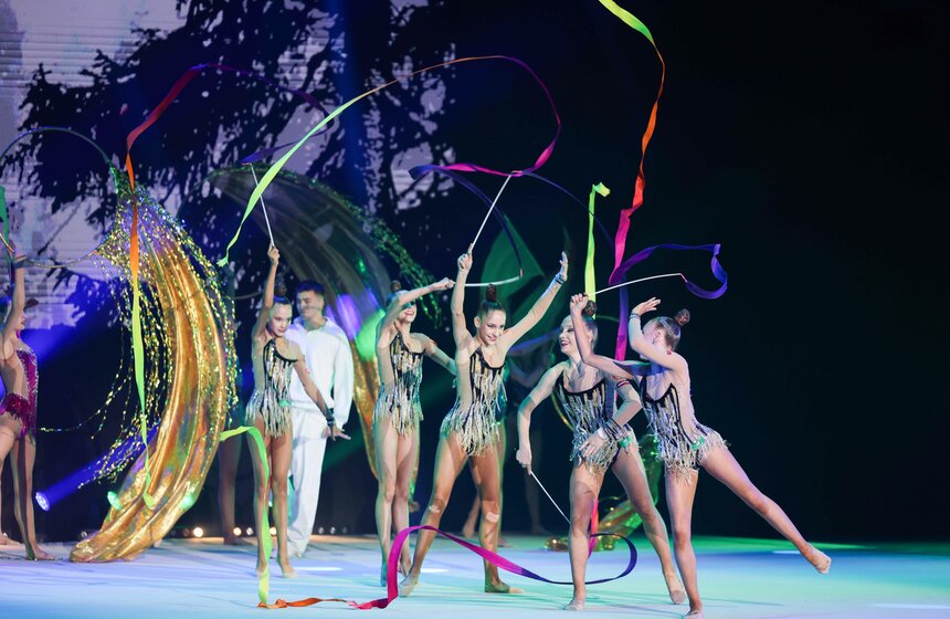 Гала-концерт "Сказ о доблести и чести" показали во Дворце Ирины Винер 24 фото