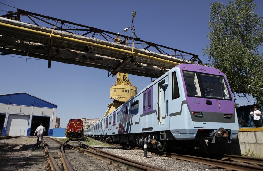 Начинаются поставки модернизированных вагонов "Ока" для метро 19 фото