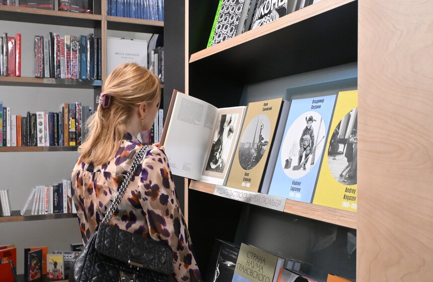 Выставка фотографа Винсента Питерса открылась в Москве 13 фото