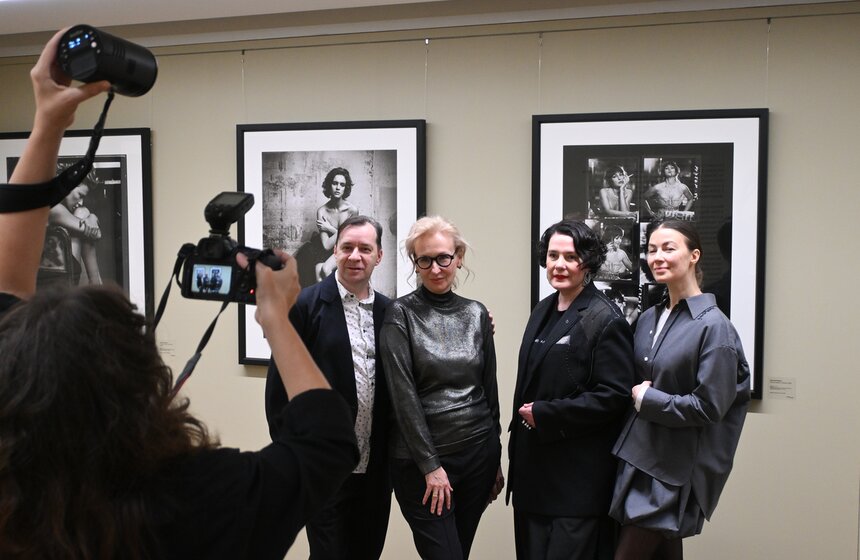 Выставка фотографа Винсента Питерса открылась в Москве 14 фото