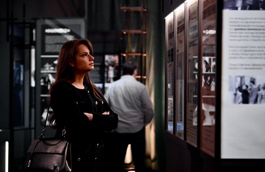 В Москве открылась выставка к 70-летию театра "Современник" 13 фото