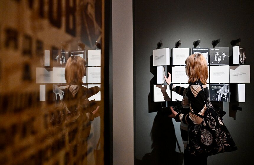 В Москве открылась выставка к 70-летию театра "Современник" 16 фото