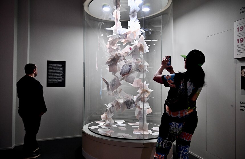 В Москве открылась выставка к 70-летию театра "Современник" 19 фото