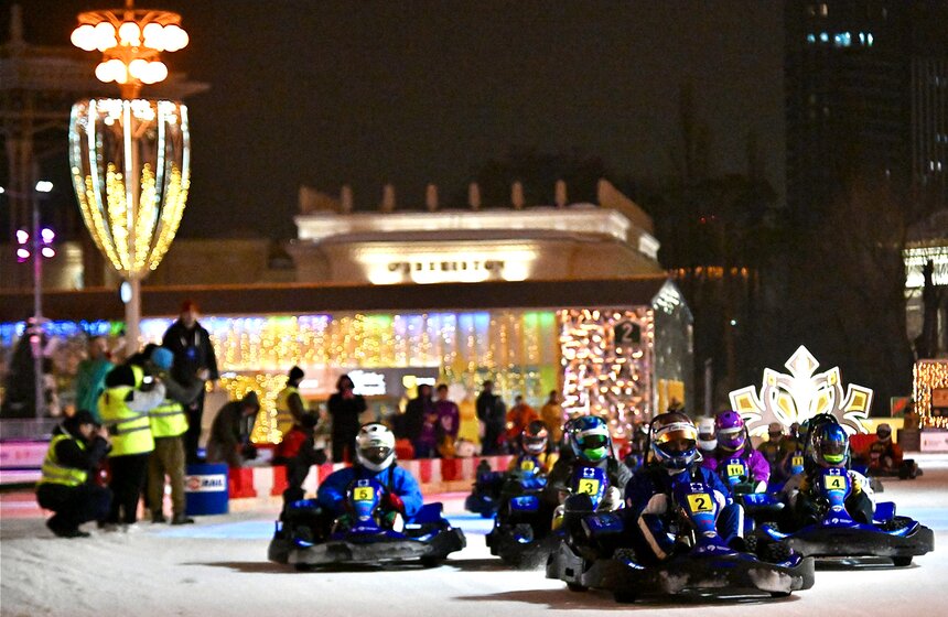 Гран-при Москвы по ледовому картингу прошел на катке ВДНХ 24 фото