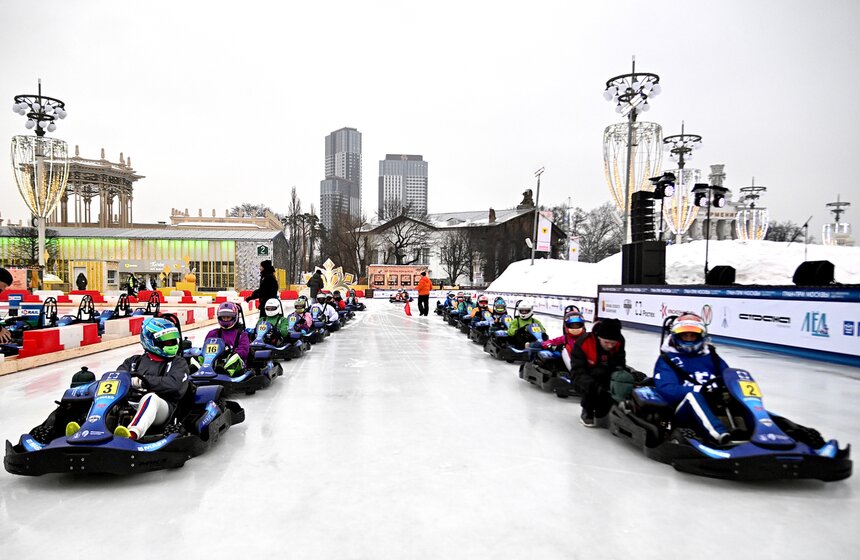 Гран-при Москвы по ледовому картингу прошел на катке ВДНХ 7 фото