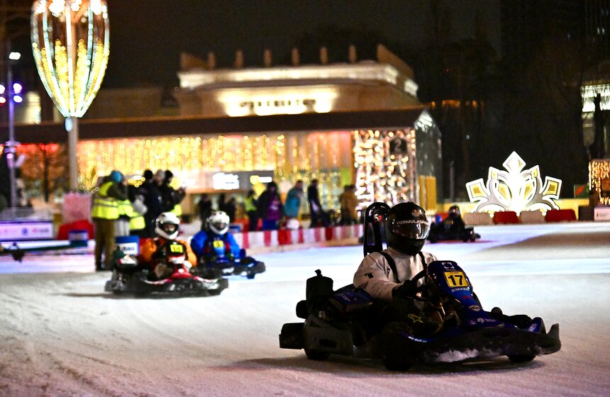Гран-при Москвы по ледовому картингу прошел на катке ВДНХ 26 фото