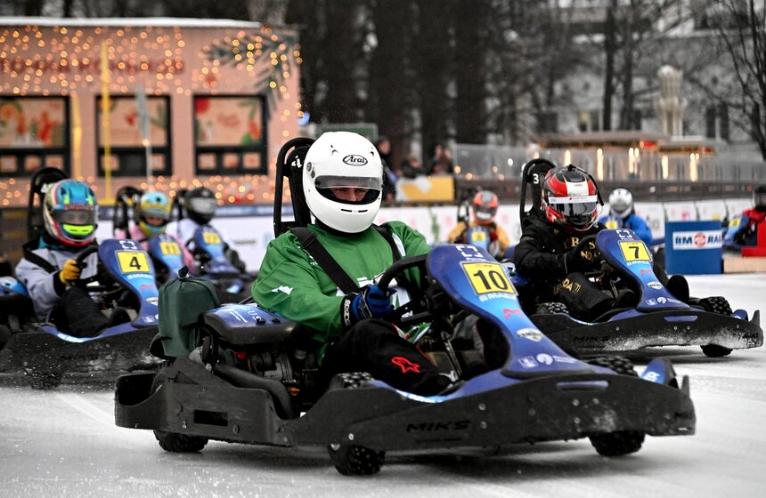 Гран-при Москвы по ледовому картингу прошел на катке ВДНХ 9 фото