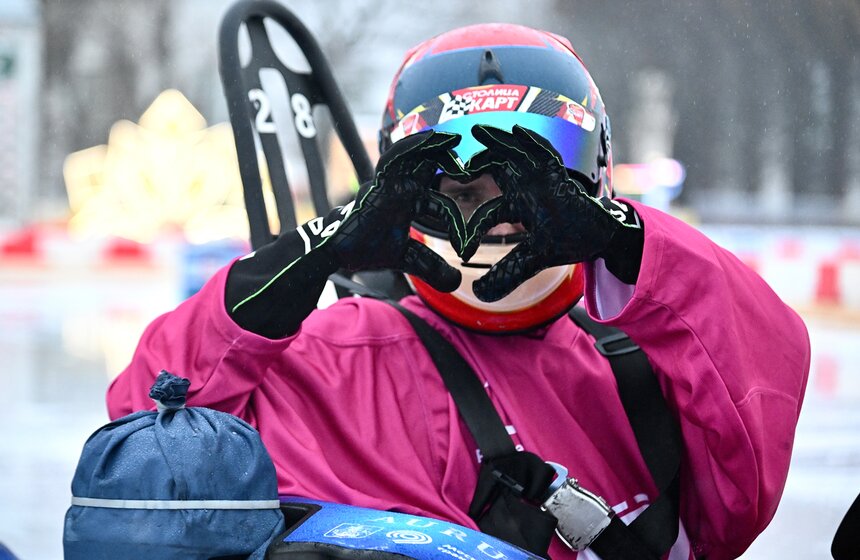 Гран-при Москвы по ледовому картингу прошел на катке ВДНХ 5 фото