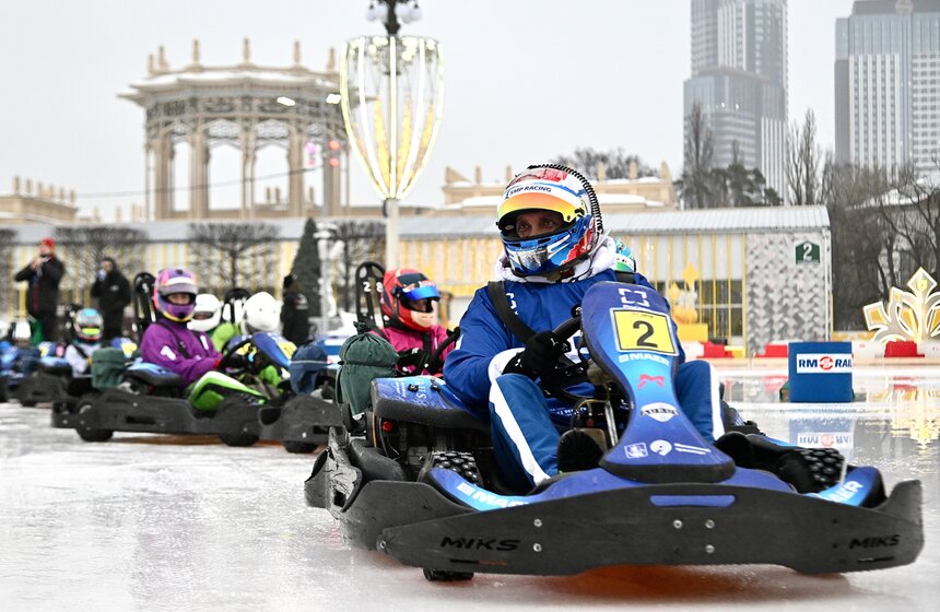 Гран-при Москвы по ледовому картингу прошел на катке ВДНХ 4 фото