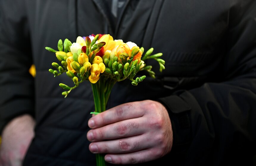 Цветочный ажиотаж охватил Рижский рынок в Москве 34 фото