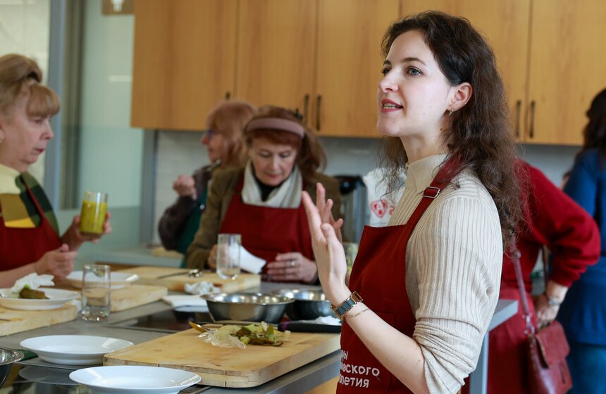 День красоты и стиля прошел в центрах "Московского долголетия" 7 фото