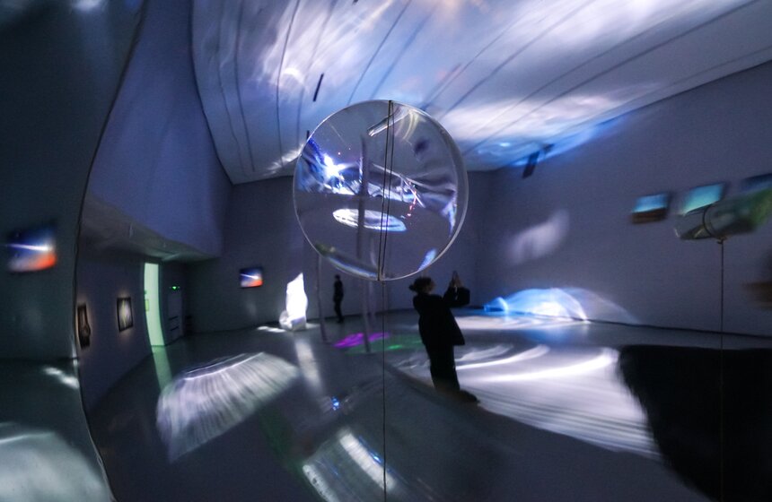 Вторая международная биеннале "Искусство будущего" открылась в Москве 15 фото