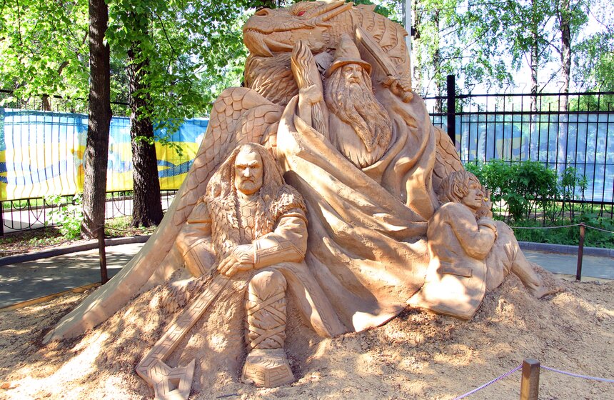 В "Сокольниках" открылась Аллея звезд из песка 11 фото