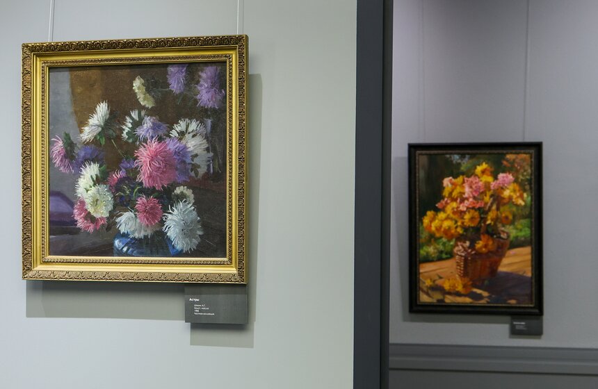 Выставка "Красота спасает мир" открылась в Музее Победы к 8 Марта 21 фото