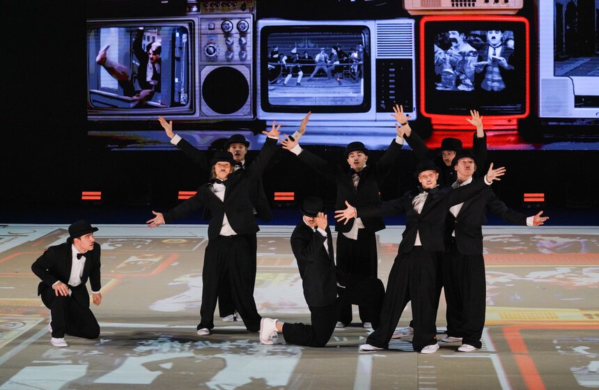 Премьера спектакля "Наваждение" состоялась во Дворце Ирины Винер 25 фото